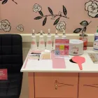 La imagen 1 de la Empresa BENEFIT BROWBAR BEAUTY LOUNGE - BOUTIQUE BENEFIT VILLAHERMOSA Productos y Servicios de Cuidado Personal en Villahermosa TAB