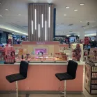 La imagen 1 de la Empresa BENEFIT BROWBAR BEAUTY LOUNGE - EL PALACIO DE HIERRO DURANGO Productos y Servicios de Cuidado Personal en Ciudad De México CMX