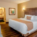 La imagen 13 de la Empresa BEST WESTERN CUMBRES INN CD. CUAUHTEMOC Transportes y Turismo en Ciudad Cuauhtémoc CHH