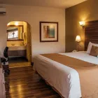 La imagen 14 de la Empresa BEST WESTERN CUMBRES INN CD. CUAUHTEMOC Transportes y Turismo en Ciudad Cuauhtémoc CHH