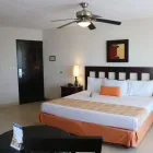 La imagen 28 de la Empresa BEST WESTERN HOTEL POSADA FREEMAN ZONA DORADA Transportes y Turismo en Mazatlán SIN