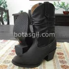 La imagen 3 de la Empresa BOTAS GIL Venta y Fabricación de Calzado en Gómez Palacio DUR