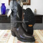 La imagen 4 de la Empresa BOTAS GIL Venta y Fabricación de Calzado en Gómez Palacio DUR