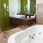 La imagen 7 de la Empresa HOLIDAY INN QUERETARO ZONA KRYSTAL Transportes y Turismo en Queretaro QUE