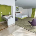 La imagen 13 de la Empresa HOLIDAY INN QUERETARO ZONA KRYSTAL Transportes y Turismo en Queretaro QUE