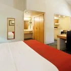 La imagen 5 de la Empresa HOLIDAY INN & SUITES CHIHUAHUA Transportes y Turismo en Ciudad Cuauhtémoc CHH