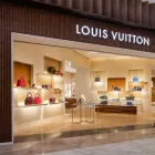 La imagen 2 de la Empresa LOUIS VUITTON MEXICO PALACIO DE HIERRO POLANCO Venta de Ropa y Accesorios en Ciudad De México CMX