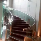 La imagen 1 de la Empresa PRESENZA ACERO INOXIDABLE Y CRISTAL TEMPLADO Inmobiliaria y Reformas en Cuernavaca MOR