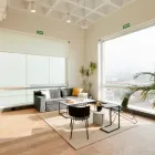 La imagen 18 de la Empresa WEWORK OFICINAS AMUEBLADAS & COWORKING ARCOS BOSQUES Servicios Profesionales y de Negocios en Bosques De Las Lomas CMX