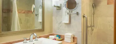 La imagen 8 de la Empresa CROWNE PLAZA MONTERREY Transportes y Turismo en Monterrey NLE