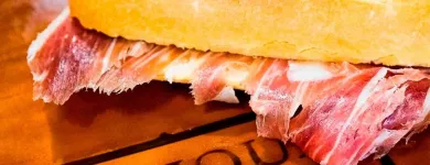 La imagen 48 de la Empresa ENRIQUE TOMÁS JAMON-TAPAS-VINO Tiendas de Autoservicio y Departamentales en Ciudad De México CMX