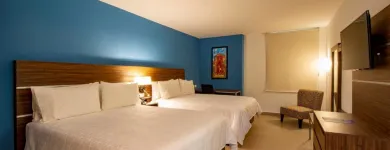 La imagen 1 de la Empresa HOLIDAY INN EXPRESS MERIDA CENTRO Transportes y Turismo en Mérida YUC