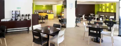 La imagen 10 de la Empresa HOLIDAY INN EXPRESS MEXICO AEROPUERTO Transportes y Turismo en Ciudad De México CMX