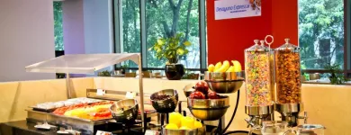 La imagen 5 de la Empresa HOLIDAY INN EXPRESS MEXICO REFORMA Transportes y Turismo en Ciudad De México CMX