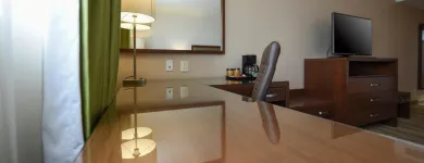 La imagen 2 de la Empresa HOLIDAY INN EXPRESS & SUITES CELAYA Transportes y Turismo en Celaya GUA