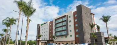 La imagen 4 de la Empresa HOLIDAY INN EXPRESS & SUITES CELAYA Transportes y Turismo en Celaya GUA