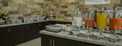 La imagen 46 de la Empresa HOLIDAY INN EXPRESS & SUITES CELAYA Transportes y Turismo en Celaya GUA