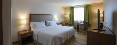 La imagen 57 de la Empresa HOLIDAY INN EXPRESS & SUITES CELAYA Transportes y Turismo en Celaya GUA