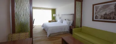 La imagen 61 de la Empresa HOLIDAY INN EXPRESS & SUITES CELAYA Transportes y Turismo en Celaya GUA