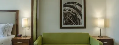 La imagen 73 de la Empresa HOLIDAY INN EXPRESS & SUITES CELAYA Transportes y Turismo en Celaya GUA