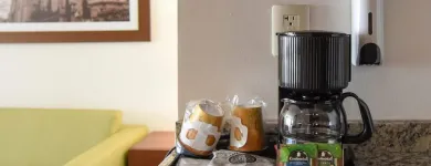 La imagen 74 de la Empresa HOLIDAY INN EXPRESS & SUITES CELAYA Transportes y Turismo en Celaya GUA