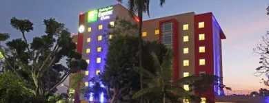 La imagen 34 de la Empresa HOLIDAY INN EXPRESS & SUITES CUERNAVACA Transportes y Turismo en Cuernavaca MOR