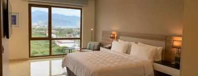 La imagen 109 de la Empresa HOLIDAY INN & SUITES PUERTO VALLARTA MARINA & GOLF Transportes y Turismo en Puerto Vallarta JAL