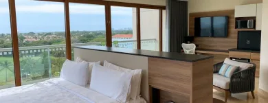 La imagen 113 de la Empresa HOLIDAY INN & SUITES PUERTO VALLARTA MARINA & GOLF Transportes y Turismo en Puerto Vallarta JAL