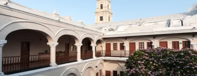 La imagen 12 de la Empresa HOLIDAY INN VERACRUZ CENTRO HISTORICO Transportes y Turismo en Veracruz VER