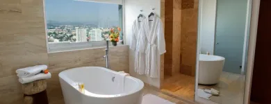 La imagen 14 de la Empresa INTERCONTINENTAL PRESIDENTE SANTA FE MEXICO Transportes y Turismo en Ciudad De México CMX