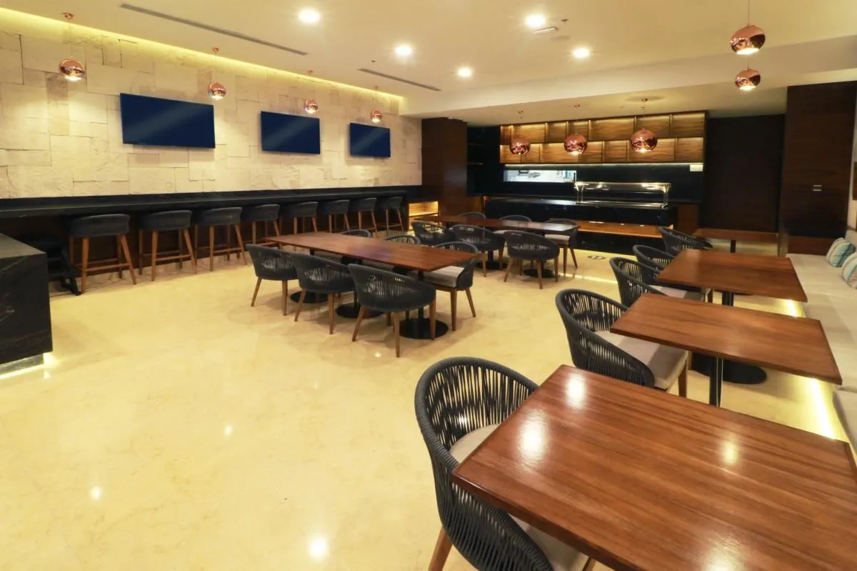 La imagen 54 de la Empresa HOLIDAY INN & SUITES PUERTO VALLARTA MARINA & GOLF