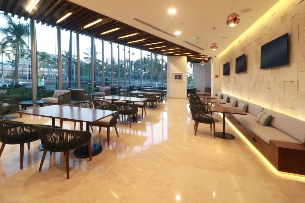 La imagen 70 de la Empresa HOLIDAY INN & SUITES PUERTO VALLARTA MARINA & GOLF