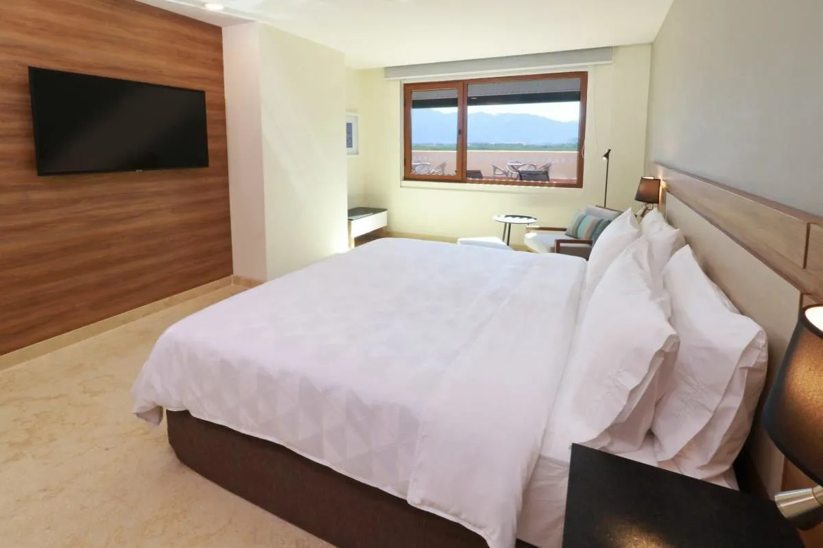 La imagen 110 de la Empresa HOLIDAY INN & SUITES PUERTO VALLARTA MARINA & GOLF