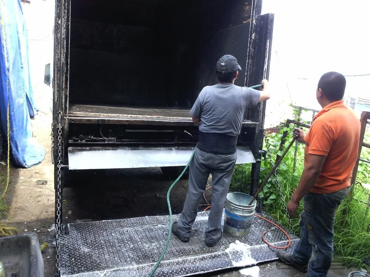 La imagen 2 de la Empresa SERVICIO HIDRAULICO Y ELECTRICO JIREH