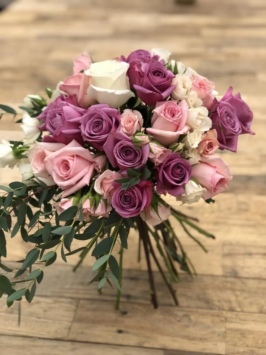 La imagen 1 de la Empresa ESCUELA DE DISEÑO FLORAL CADE