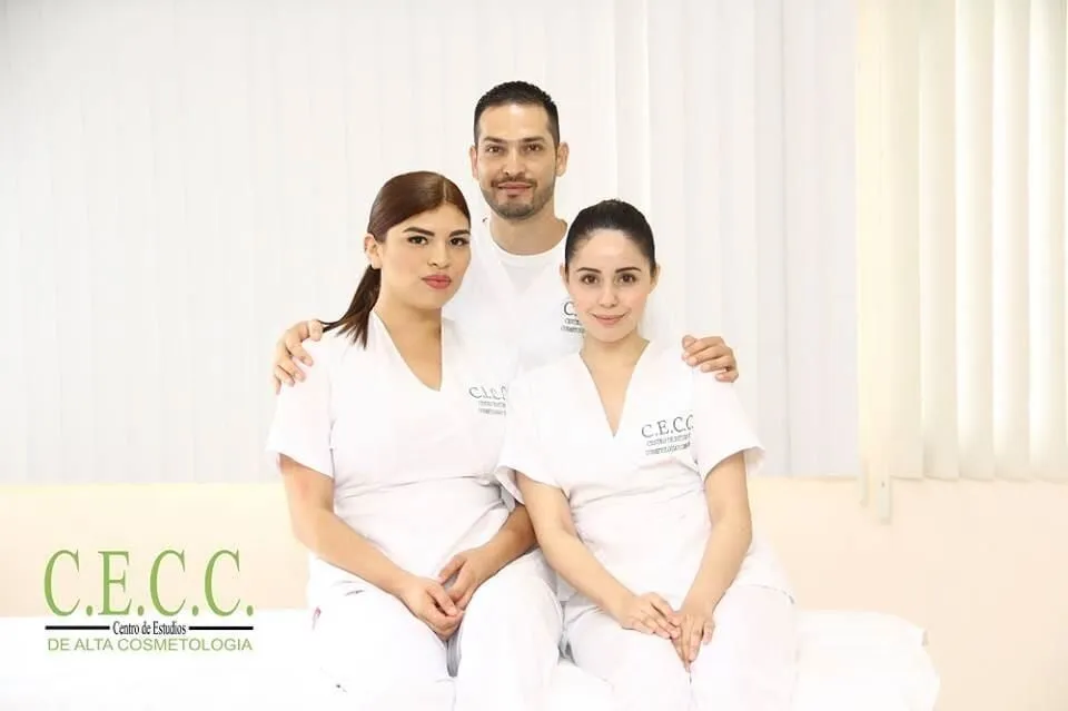 La imagen 2 de la Empresa CENTRO ESTUDIOS COSMETOLOGÍA COSMIATRÍA